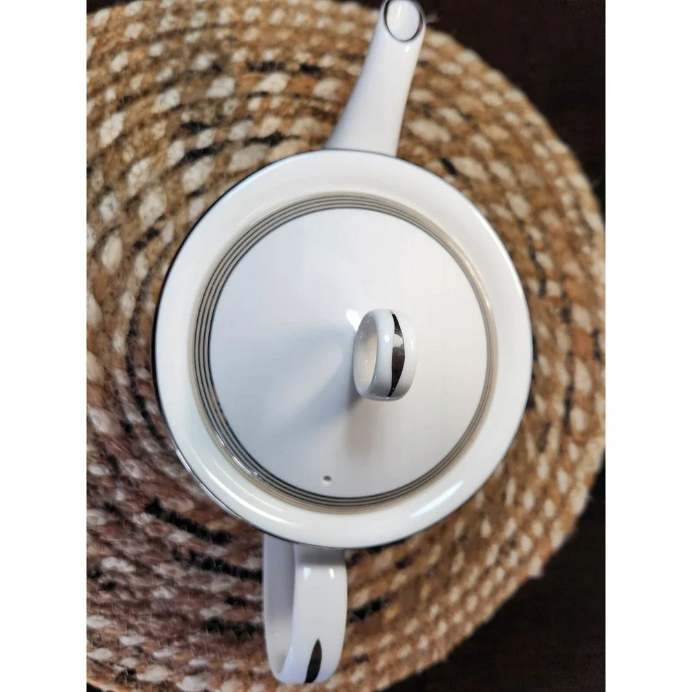 Royal Worcester Cello Platinum Collection Teapot Fine Bone China made in England